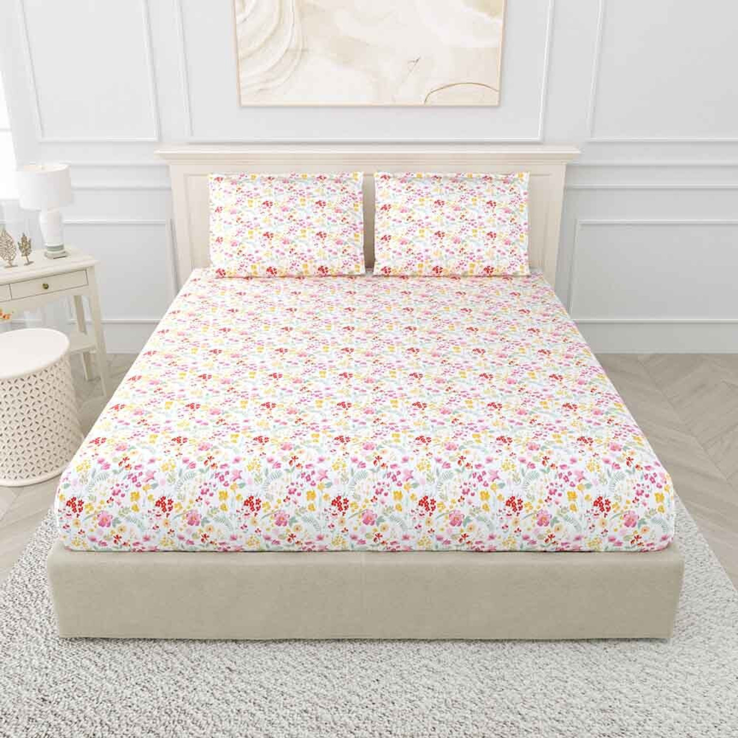 Image of haus & kinder Cotton Double Fitted (Elastic) 186 TC Printed 1 Bedsheet with 2 Pillow Covers