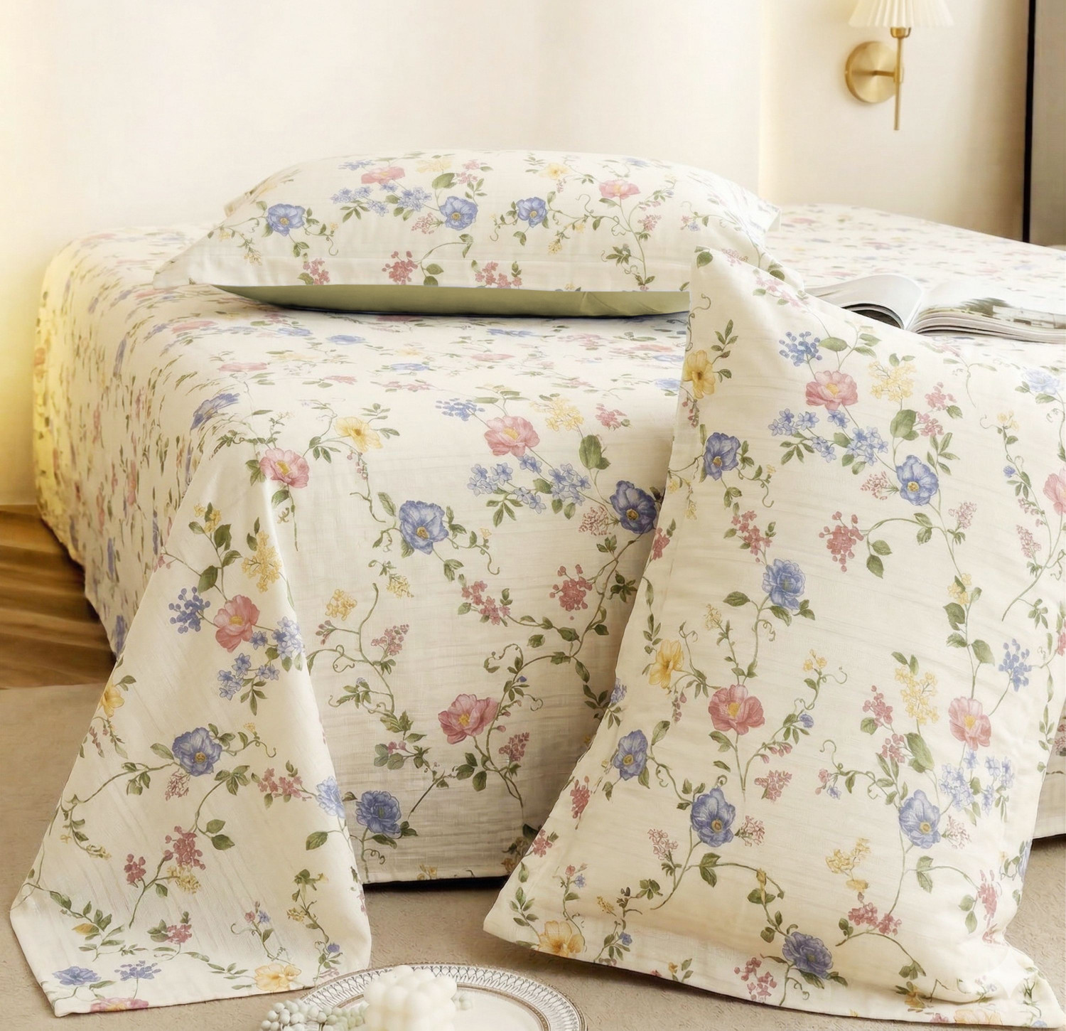 Image of BSB HOME Cotton King Flat 210 TC Floral 1 AC Bedsheet with 2 Pillow Covers