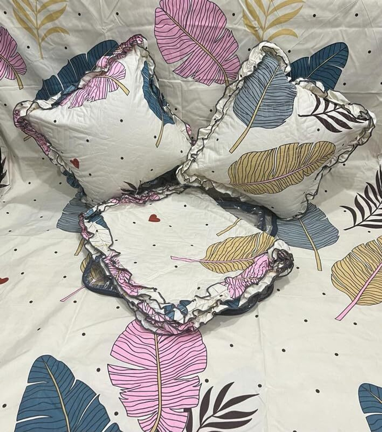 Image of BeddingZone Cotton Double Flat 300 TC Floral 1 Bedsheet with 2 Pillow Covers, 2 Cushion Covers
