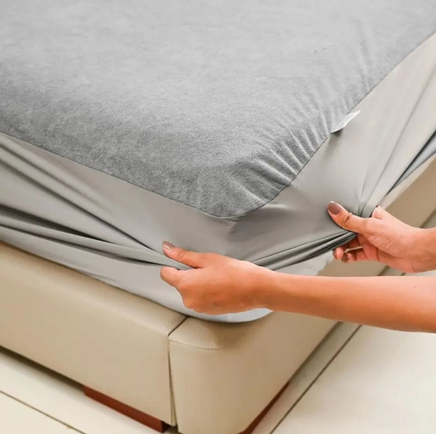 Image of Blufurn Cotton Double Fitted (Elastic) 200 TC Solid 1 AC Bedsheet