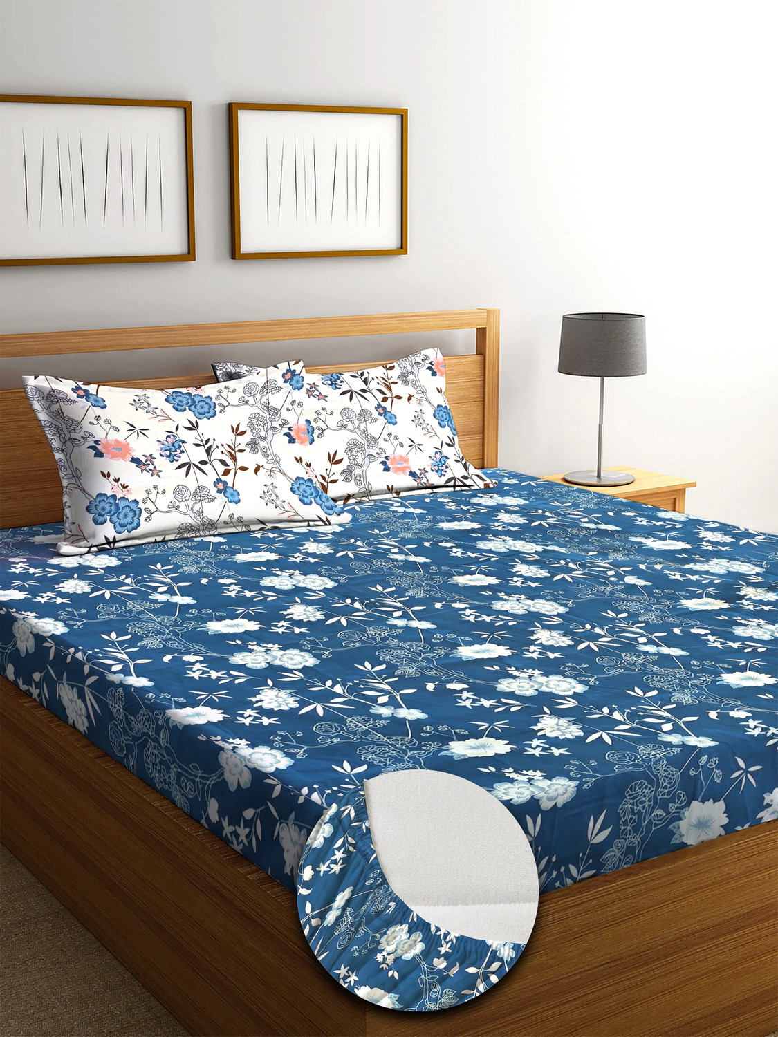 Image of CARLTON LONDON Microfiber Double Fitted (Elastic) 104 TC Printed 1 Bedsheet with 2 Pillow Covers