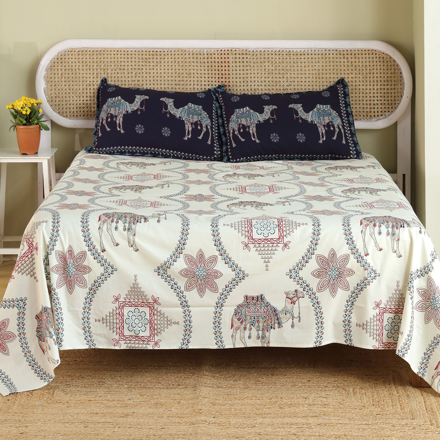 Image of Homeful Style Cotton King Flat 120 TC Printed 1 Summer Bedsheet with 2 Pillow Covers