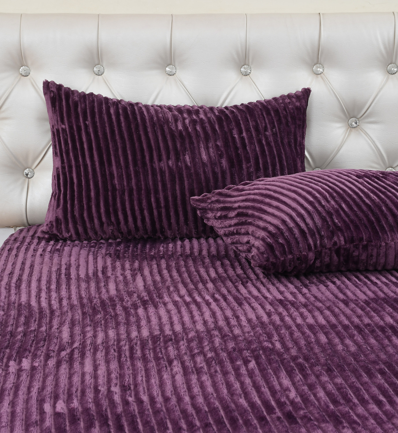Image of CLOVIS KRAFTS Woolen King Fitted (Elastic) 240 TC Striped 1 Bedsheet with 2 Pillow Covers