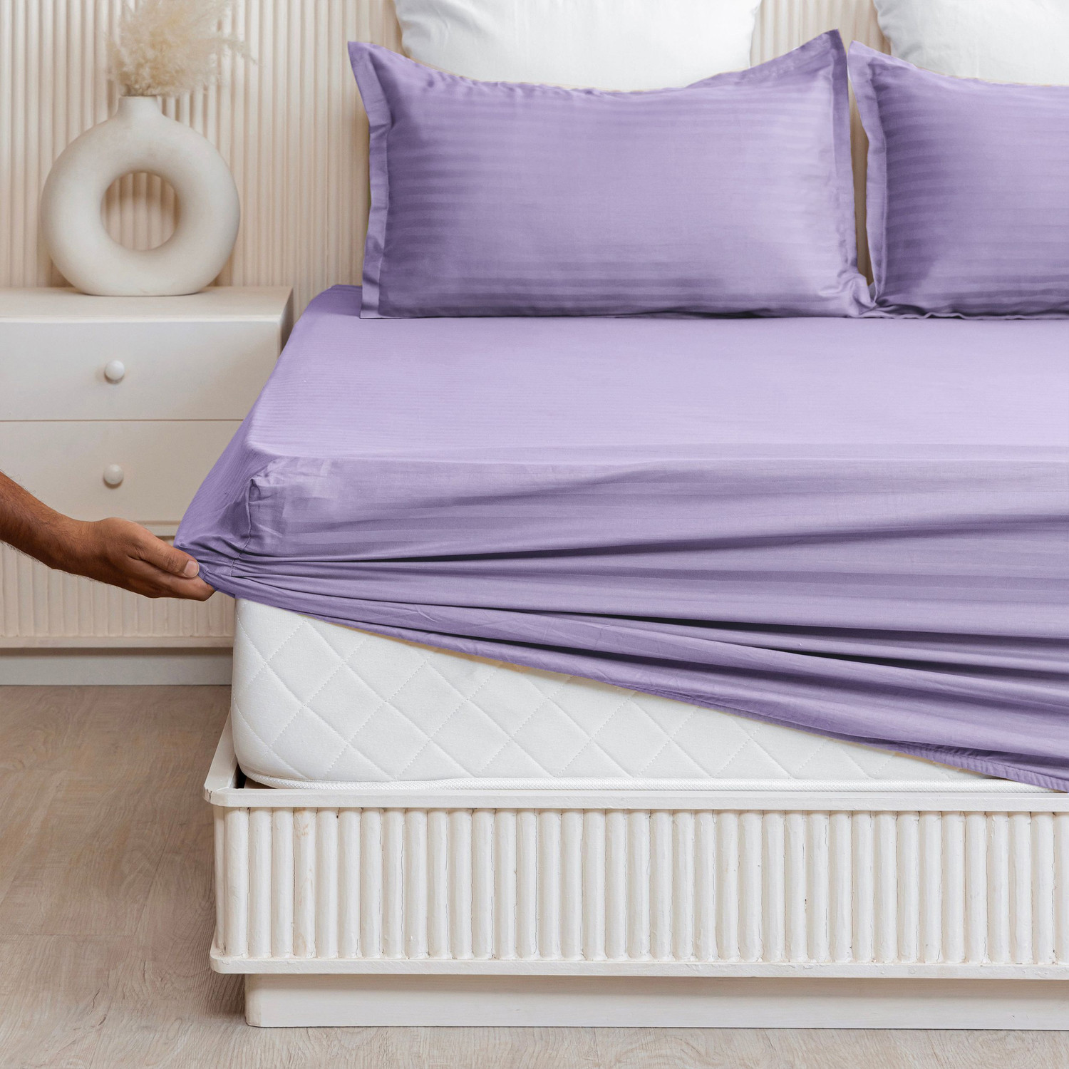 Image of Weave & Decor Microfiber King Fitted (Elastic) 300 TC Striped 1 Bedsheet with 2 Pillow Covers