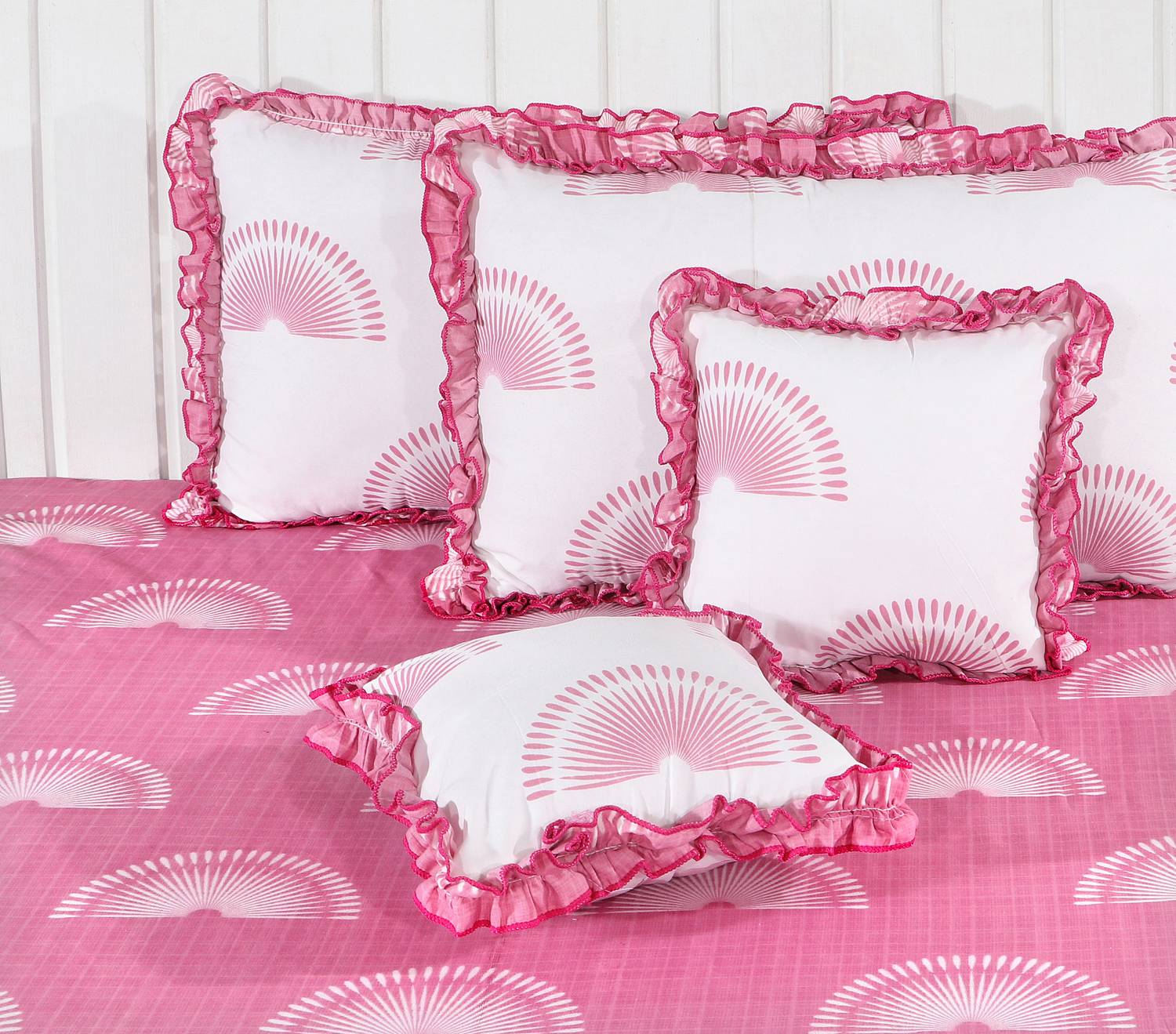 driji Cotton Double Flat 300 TC Printed 1 Summer Bedsheet with 2