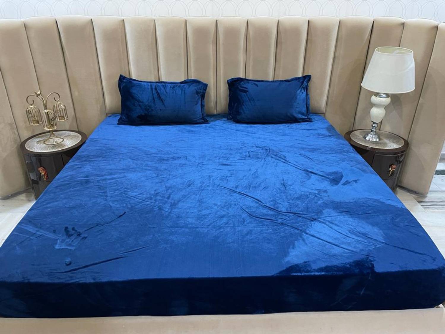 24x7 Home Store Velvet King Fitted (Elastic) 290 TC Solid 1 Bedsheet with 2 Pillow Covers