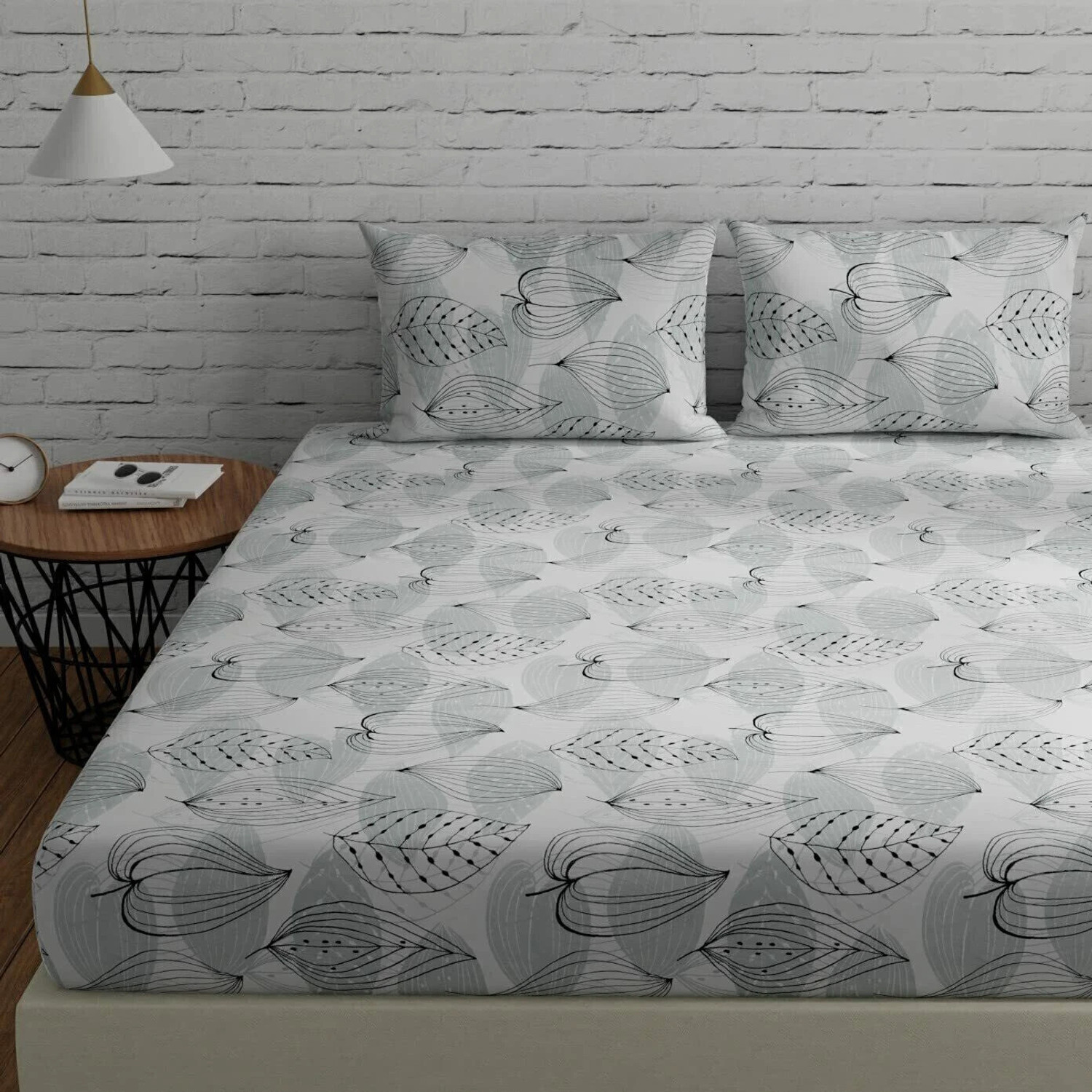 Image of Huesland Cotton King Flat 144 TC Floral 1 Bedsheet with 2 Pillow Covers