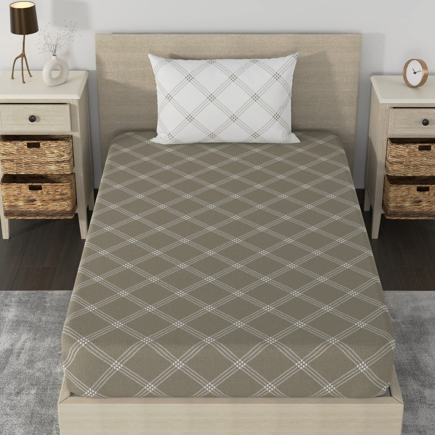 Image of Huesland Cotton Single Fitted (Elastic) 210 TC Geometric 1 Bedsheet with 2 Pillow Covers