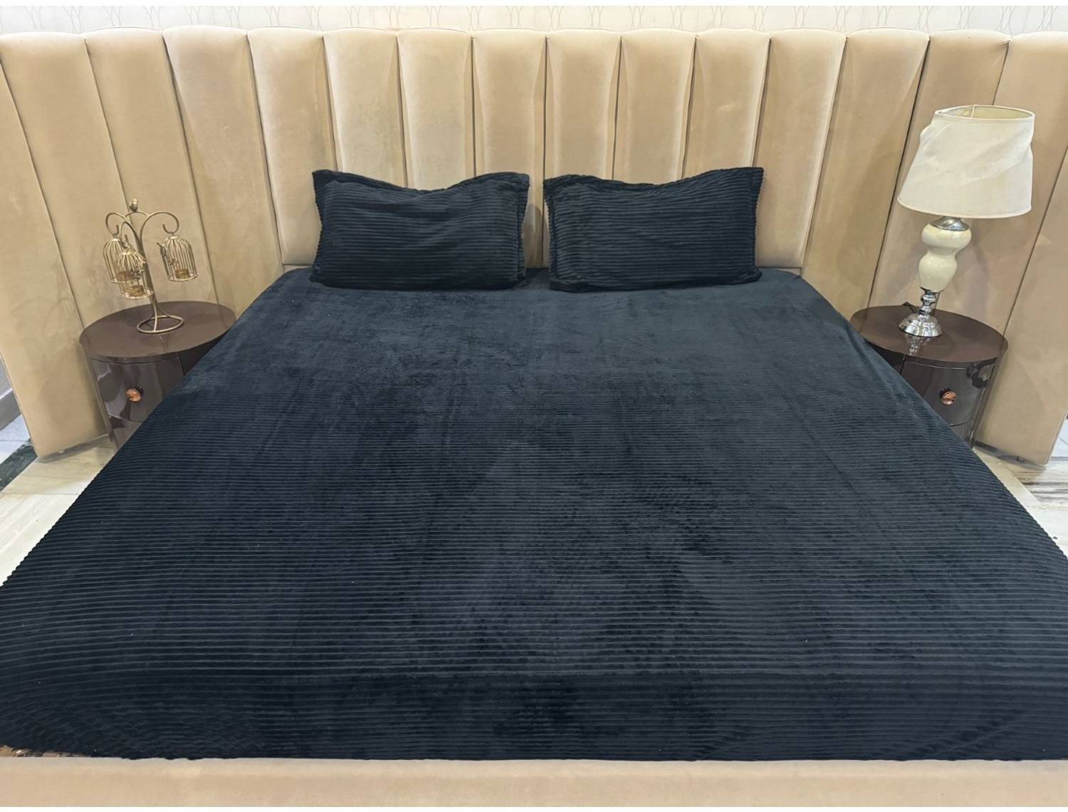 24x7 Home Store Velvet King Fitted (Elastic) 220 TC Solid 1 Bedsheet with 2 Pillow Covers