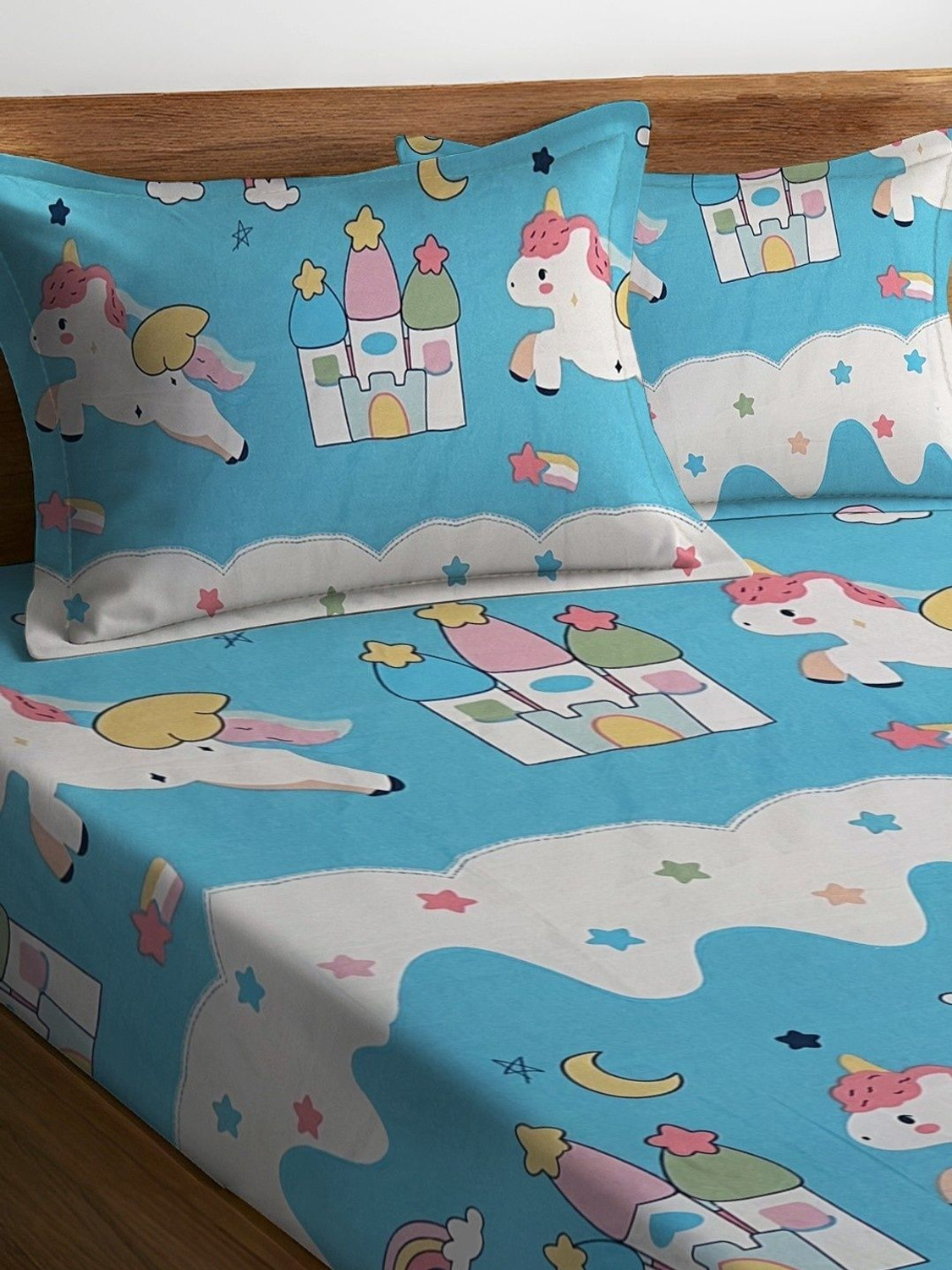 Image of Weave & Decor Microfiber Super King Fitted (Elastic) 300 TC Cartoon 1 Bedsheet with 2 Pillow Covers