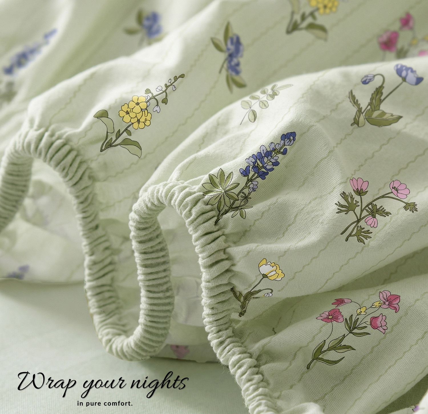 Image of SANMARINO Cotton Super King Fitted (Elastic) 220 TC Printed 1 Bedsheet with 2 Pillow Covers
