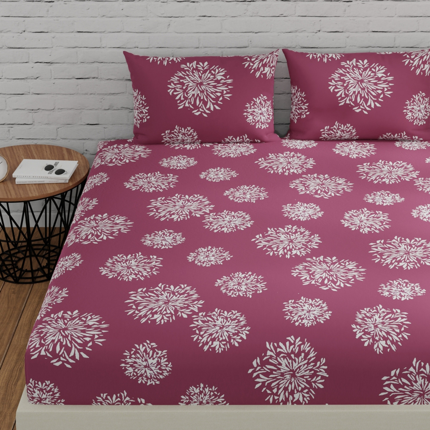 Image of Huesland Cotton King Fitted (Elastic) 144 TC Floral 1 Bedsheet with 2 Pillow Covers