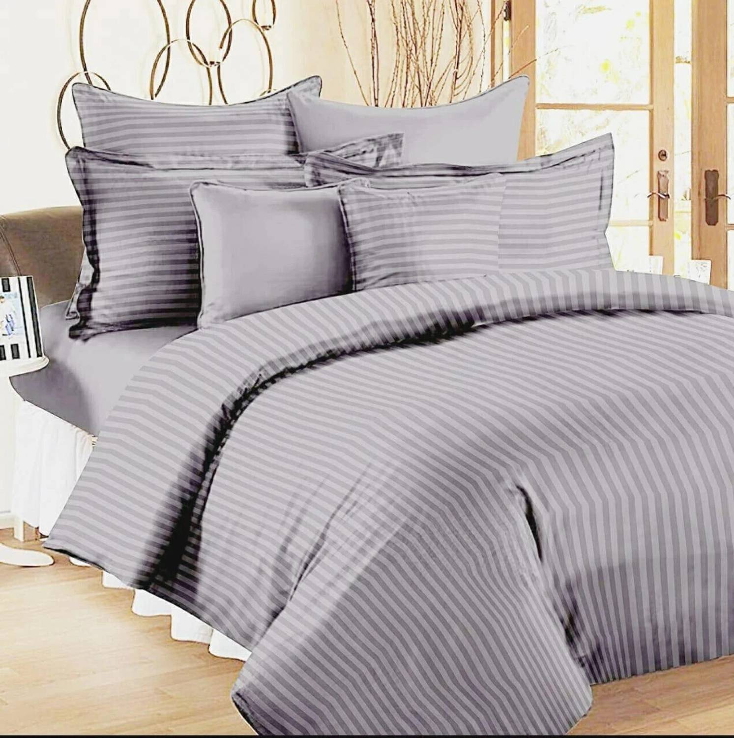 KM HANDLOOM Cotton King Flat 240 TC Striped 1 Bedsheet with 2 Pillow Covers Rs. 299 - Flipkart