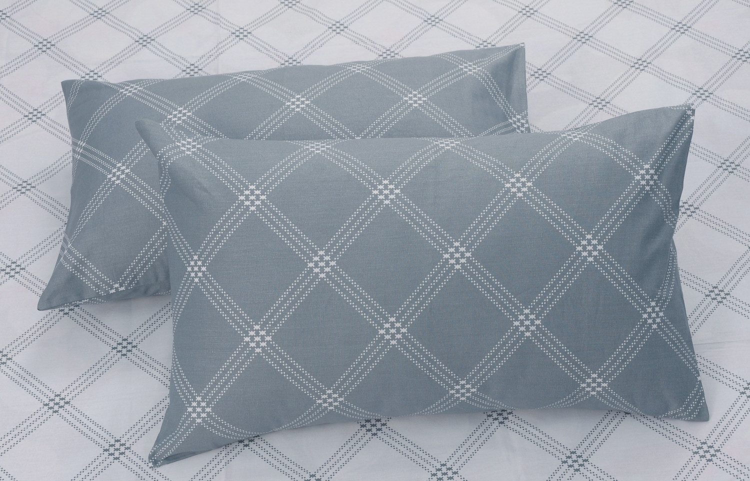 Image of Huesland Cotton Double Flat 210 TC Geometric 1 Bedsheet with 2 Pillow Covers