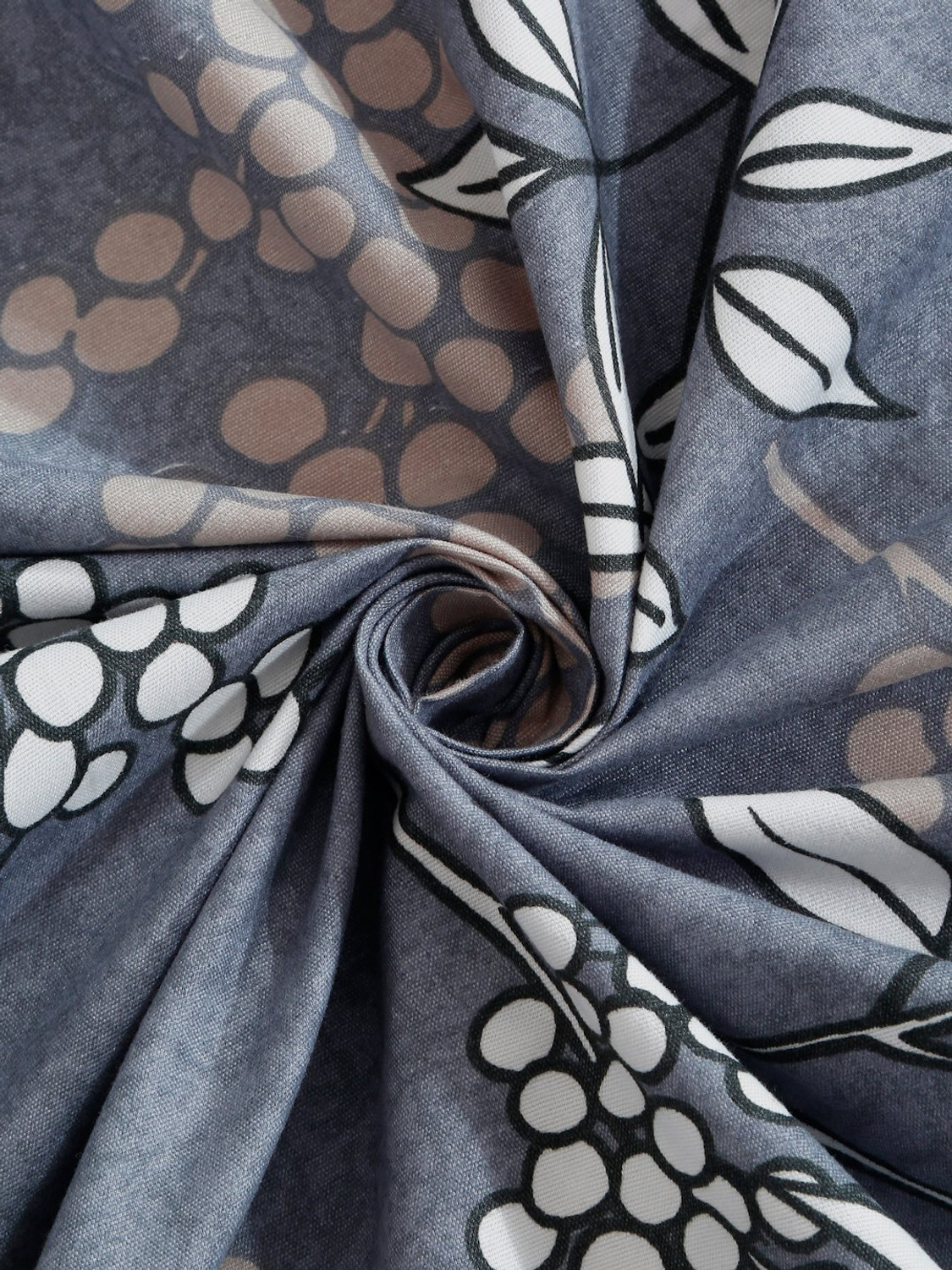 Image of Klotthe Polycotton Single Fitted (Elastic) 300 TC Printed 1 Bedsheet with 2 Pillow Covers