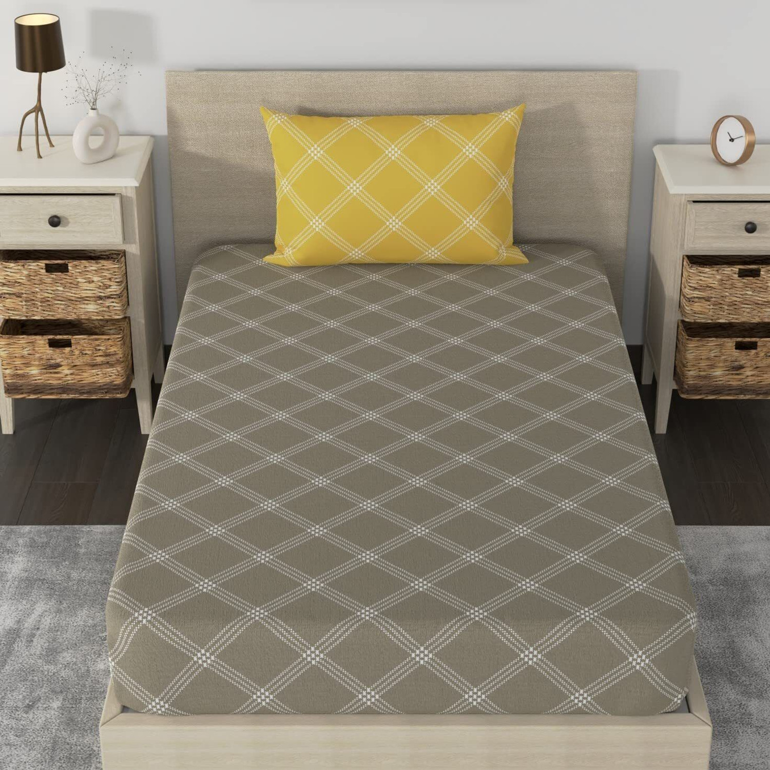 Image of Huesland Cotton Single Fitted (Elastic) 210 TC Geometric 1 Bedsheet with 2 Pillow Covers