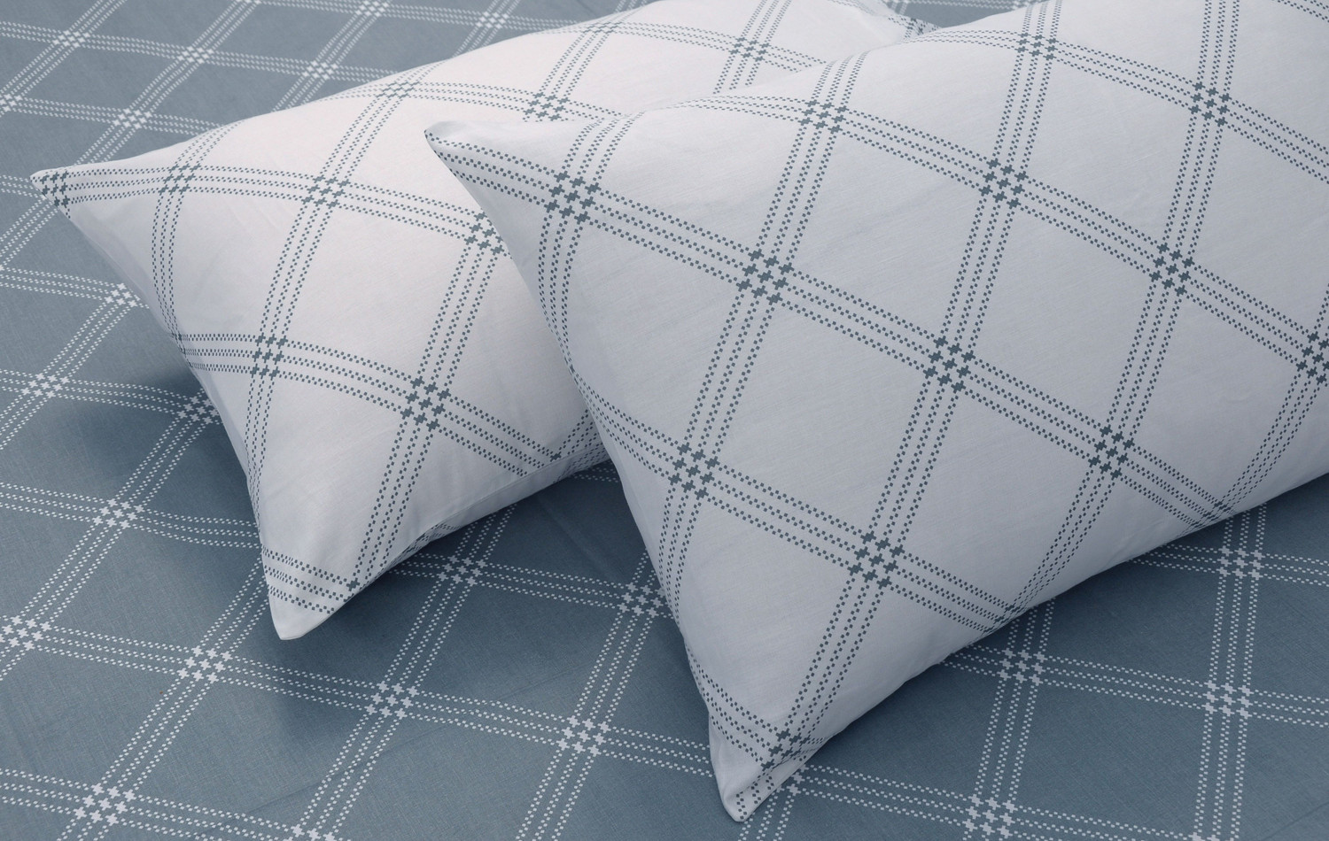 Image of Huesland Cotton Single Flat 210 TC Geometric 1 Bedsheet with 2 Pillow Covers