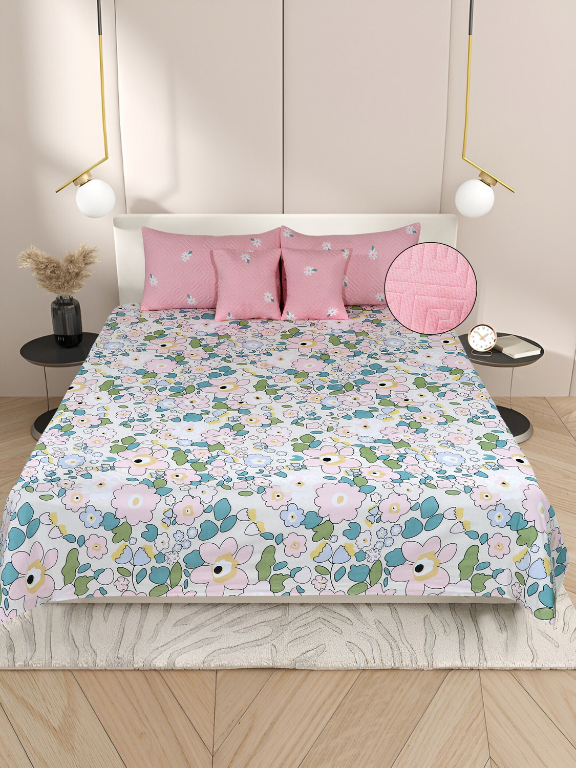 Image of Moonroof Cotton King Flat 300 TC Printed 1 Bedsheet with 2 Pillow Covers