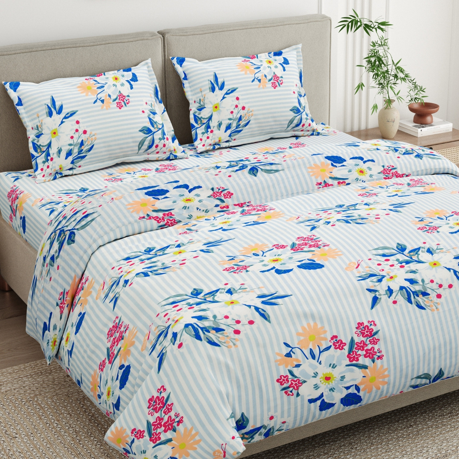 Image of haus & kinder Cotton King Flat 186 TC Printed 1 Summer Bedsheet with 2 Pillow Covers