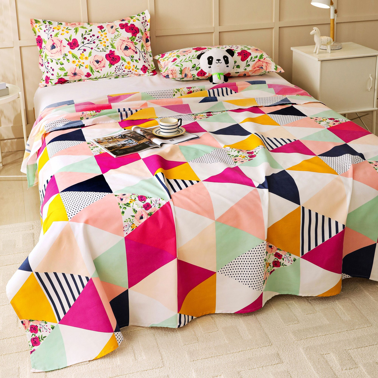 Image of Story@home Microfiber Double Flat 160 TC Printed 1 Bedsheet with 2 Pillow Covers
