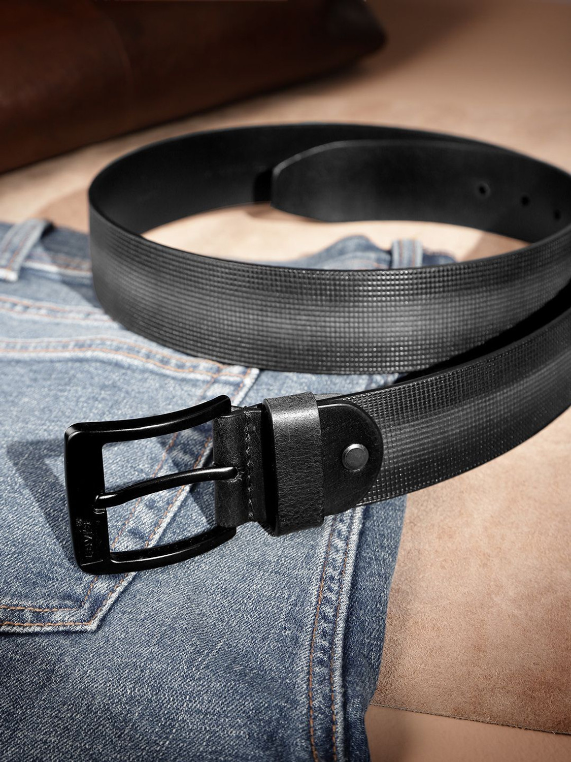 Image of LEVI'S Men Casual Black Genuine Leather Belt