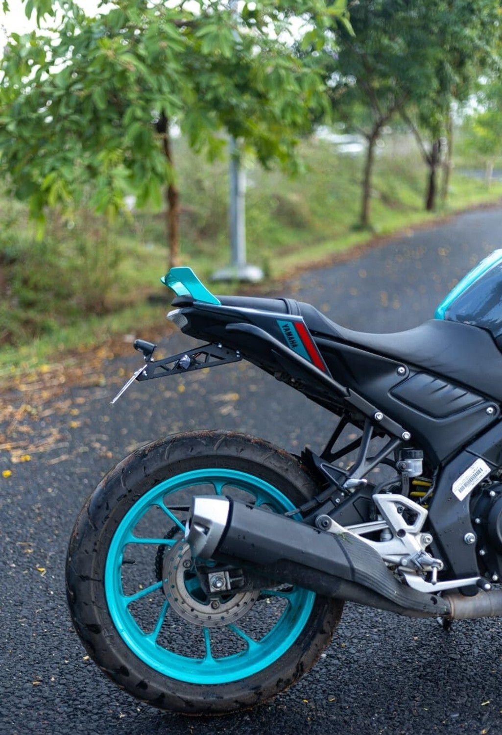 Image of MOXZILLA MT15 Racing Tail Tidy with Stock Indicator fitment with Key Hole Cap Bike Fairing Kit