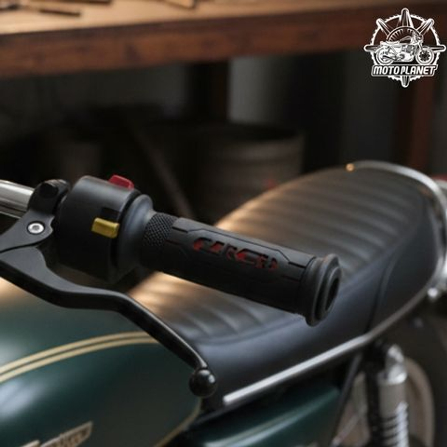 Image of MOTO PLANET MPD-RC.B Handle Grip HG77 01HG018B (2 Tone Black /Red) Anti-Slip Handle Bar Grip For Universal For Bike Universal For Bike