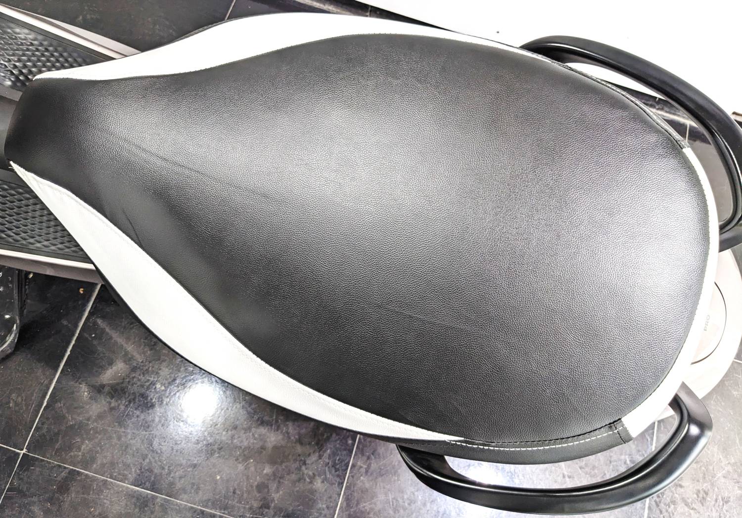 AUTOLEOPARD OLA S1 SEAT COVER WHITE 2.1 Single Bike Seat Cover For Ola S1