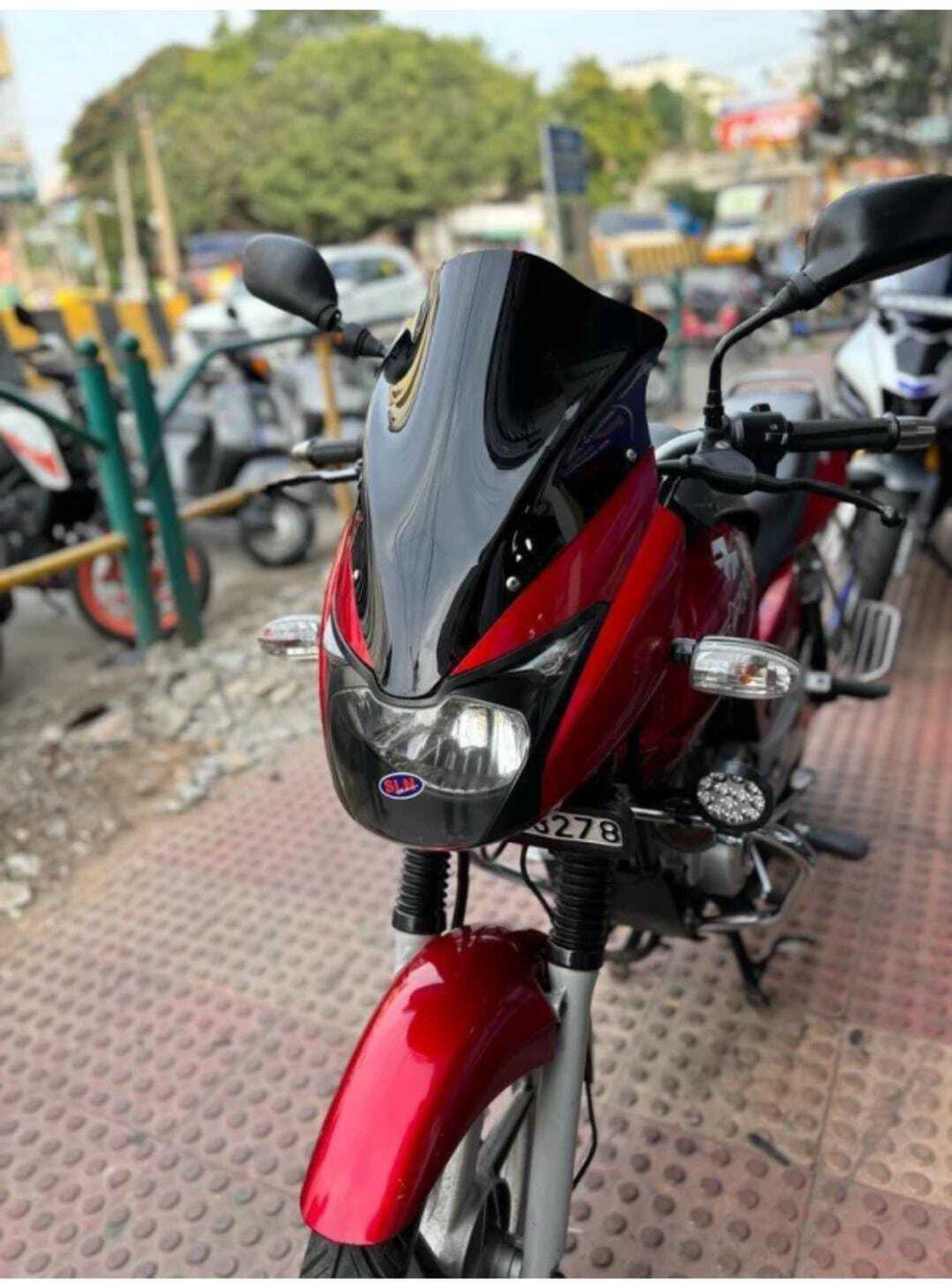 Image of FAVOURITE RIDERS DUBBLE BUBBLE 150 /180 Pulsar VISOR Bike Windshield