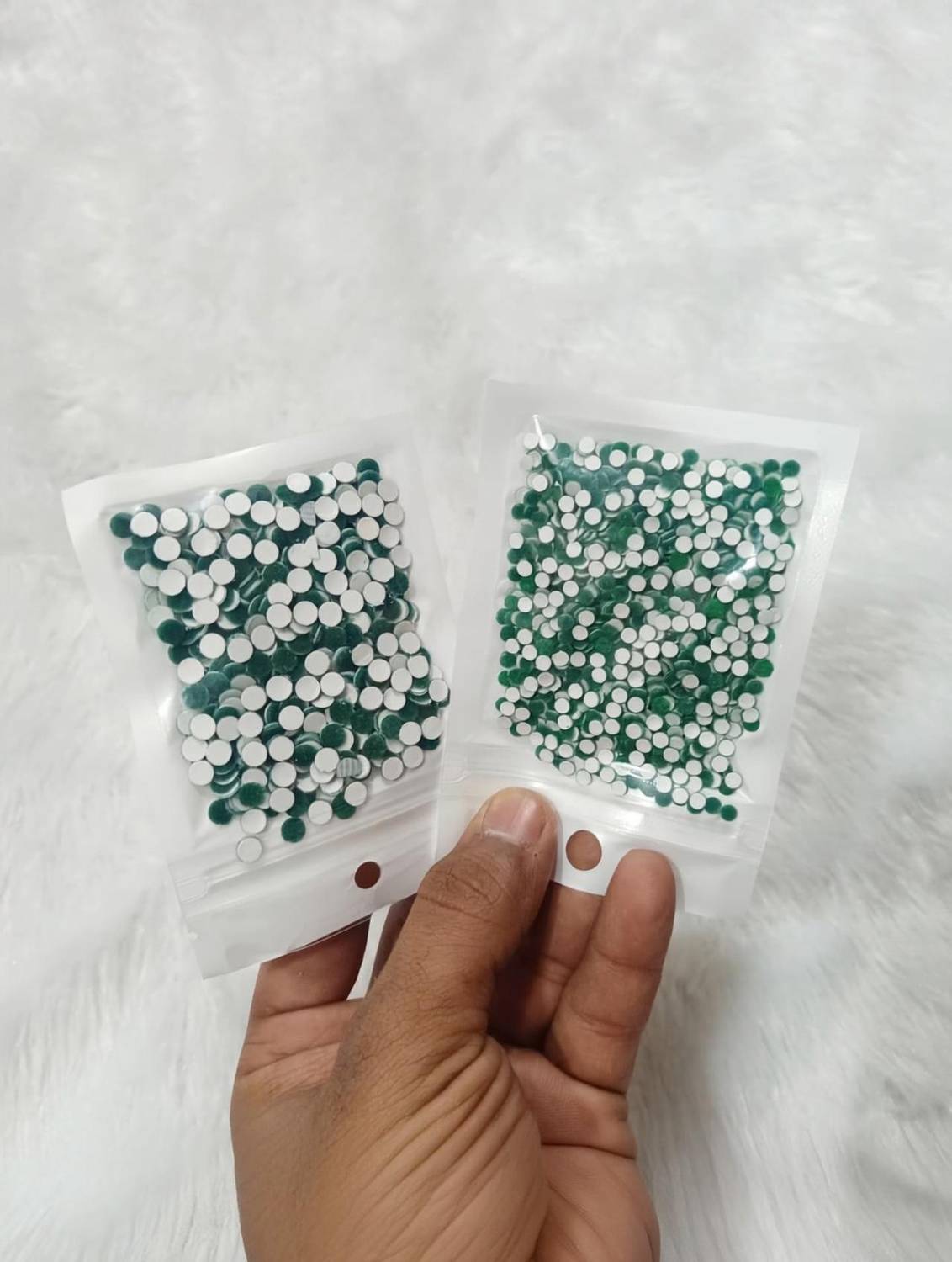 AVYUKTA LIFESTYLE Present Classic Green Bindi Set With Different Size For Ladies. Perfect And Look Great For Forehead Green Bindis