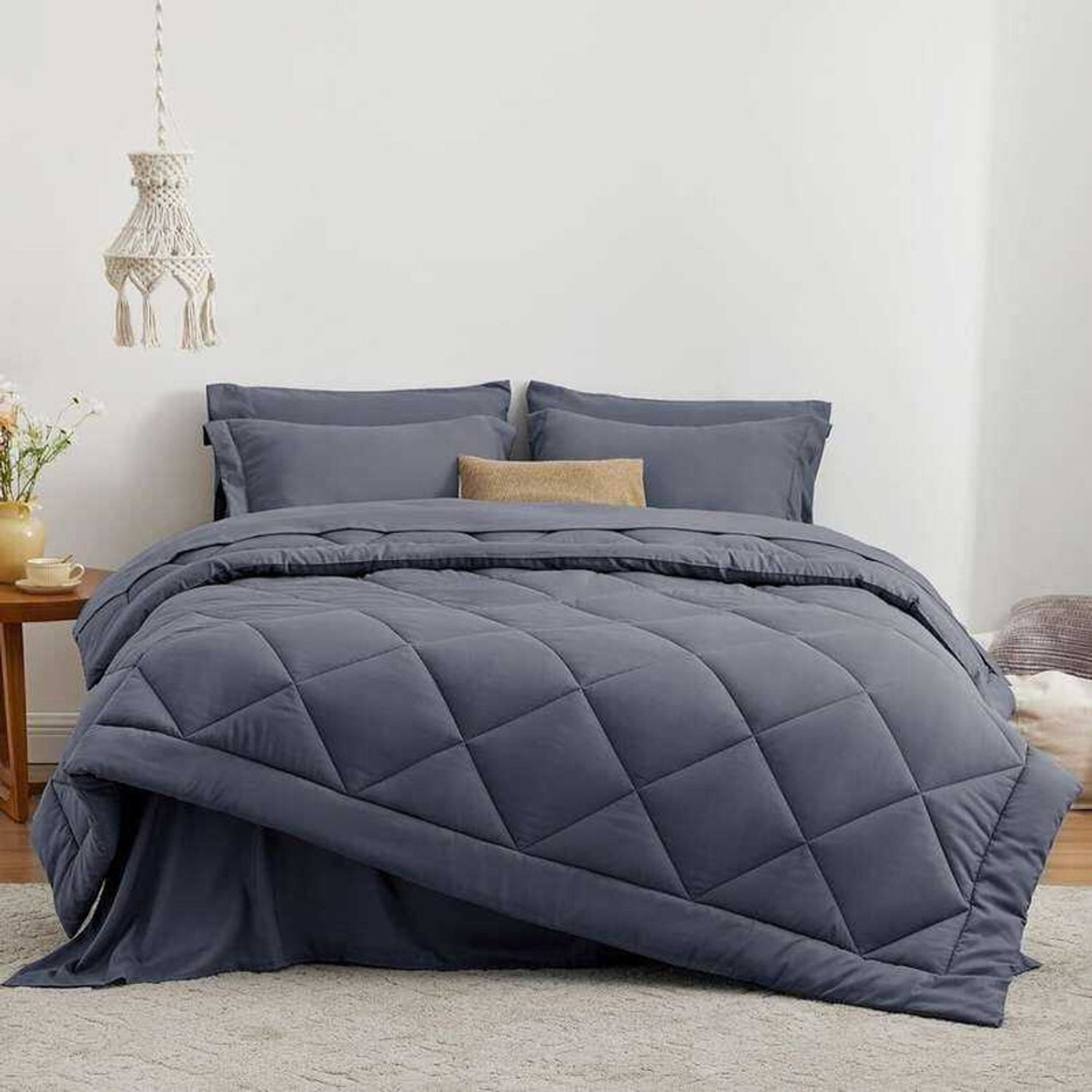 Image of YUKU Solid Single Quilt for Heavy Winter (Polyester, Blue)