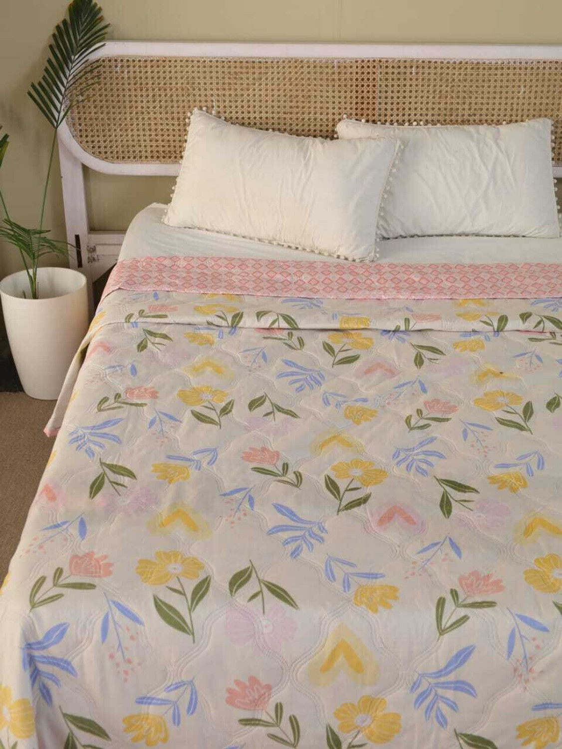 Image of KIXTA Printed Double Comforter for AC Room