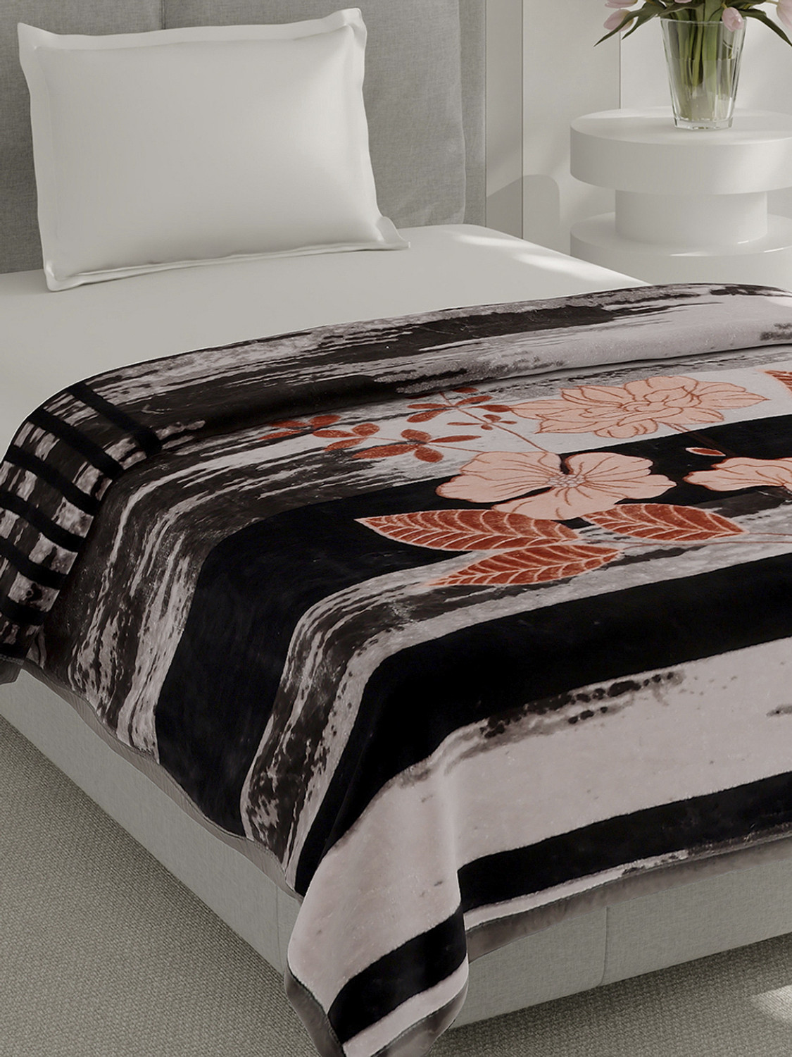 Image of MONTE CARLO Printed Single Mink Blanket for Mild Winter
