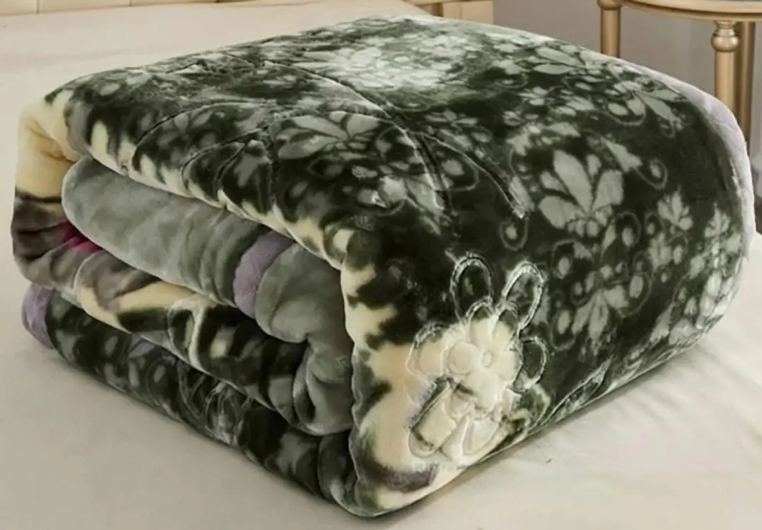 Image of PAAVALI FASHIONS Printed Double Mink Blanket for AC Room
