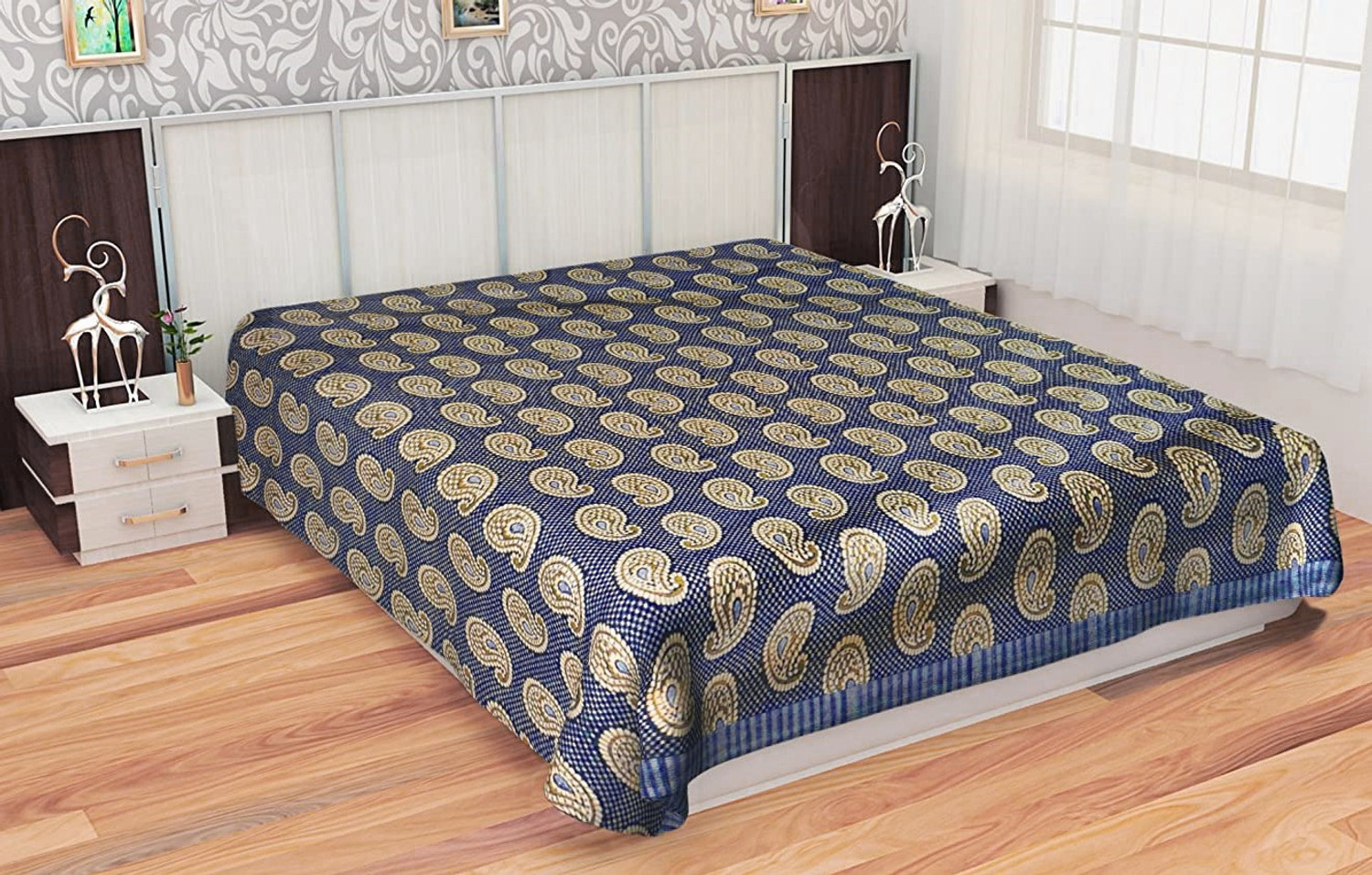 Image of TUNI MANI Floral Queen AC Blanket for AC Room