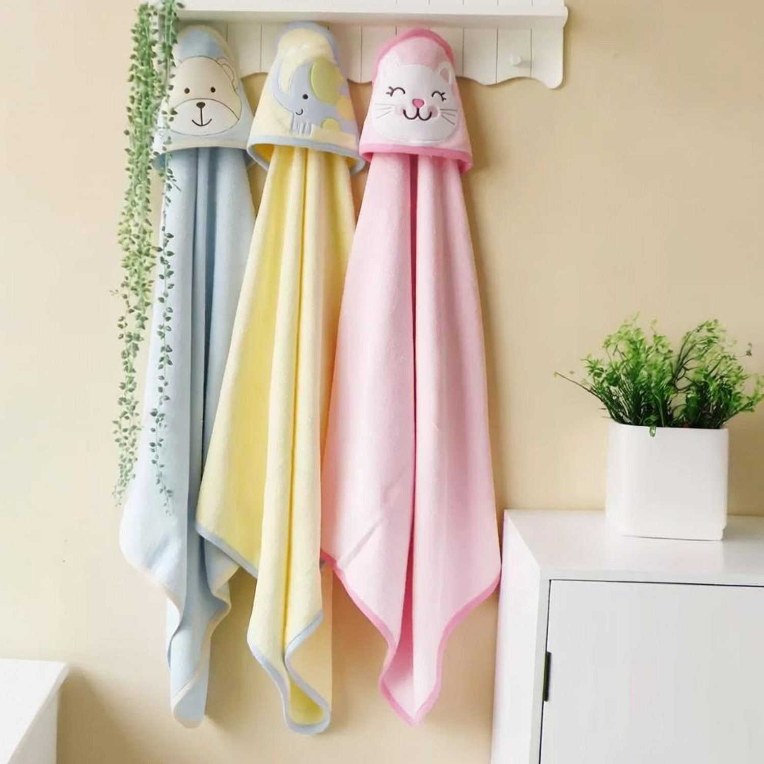 Image of NAMAN Embroidered Single Hooded Baby Blanket for AC Room