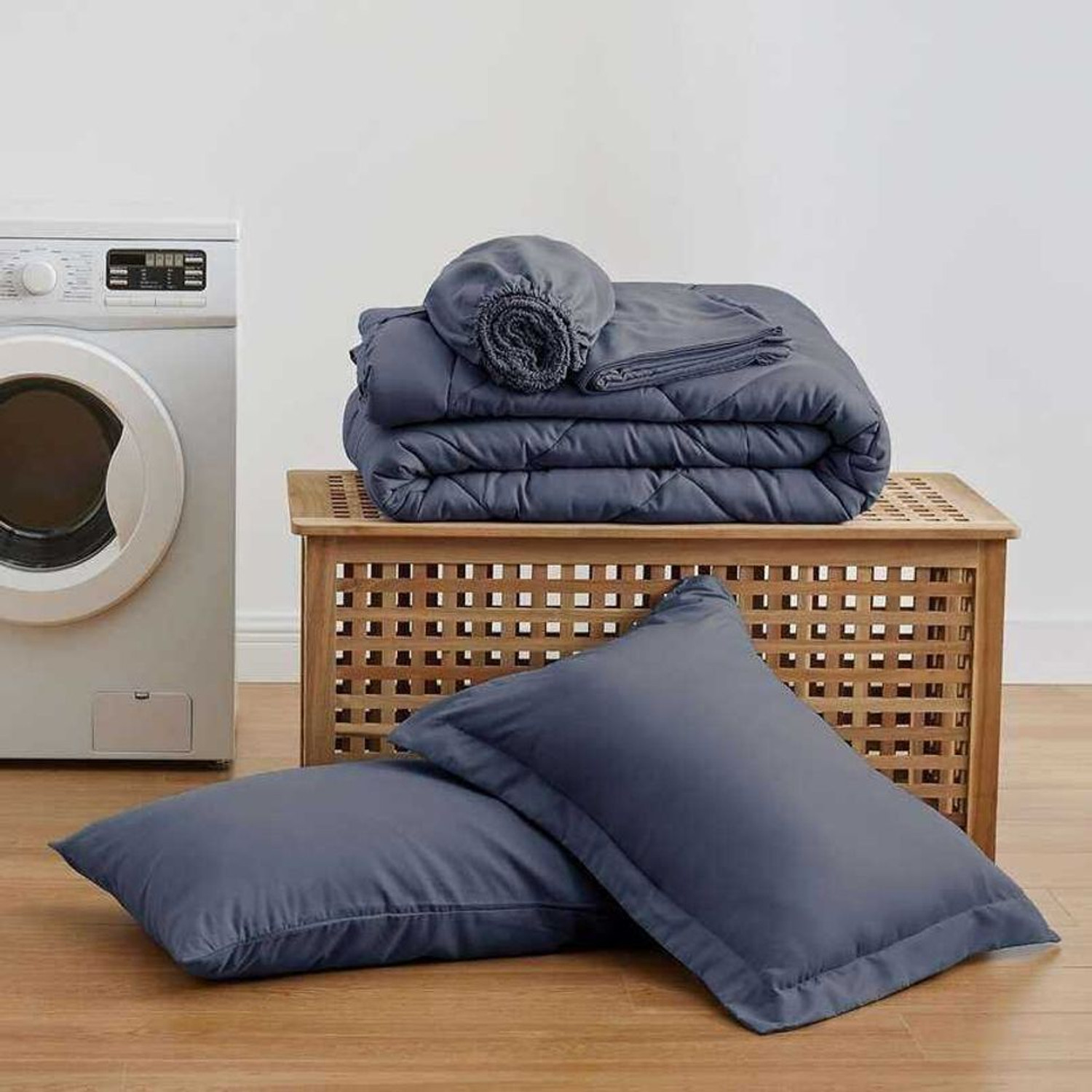 Image of YUKU Solid Single Quilt for Heavy Winter (Polyester, Blue)
