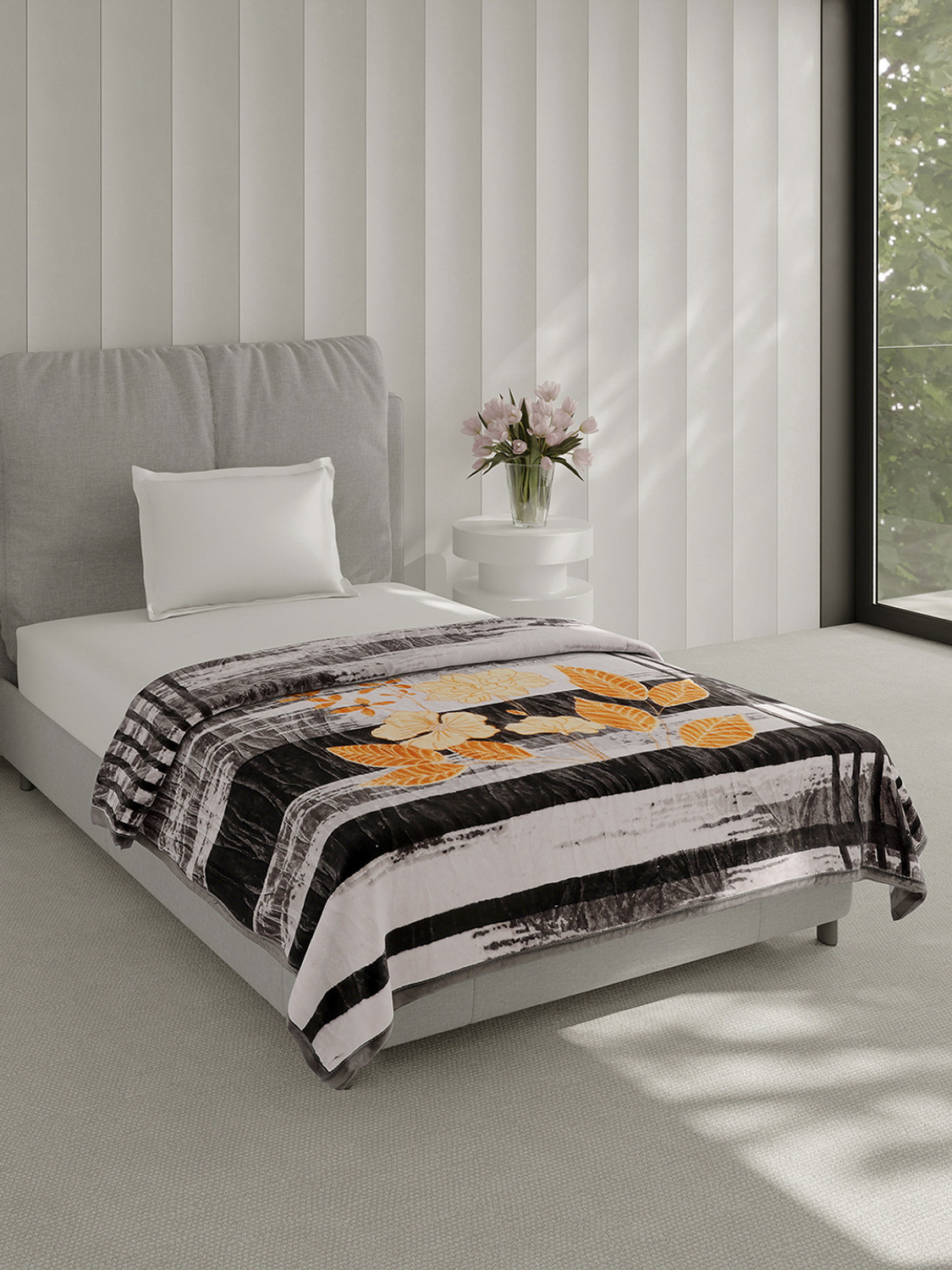Image of MONTE CARLO Printed Single Mink Blanket for Mild Winter