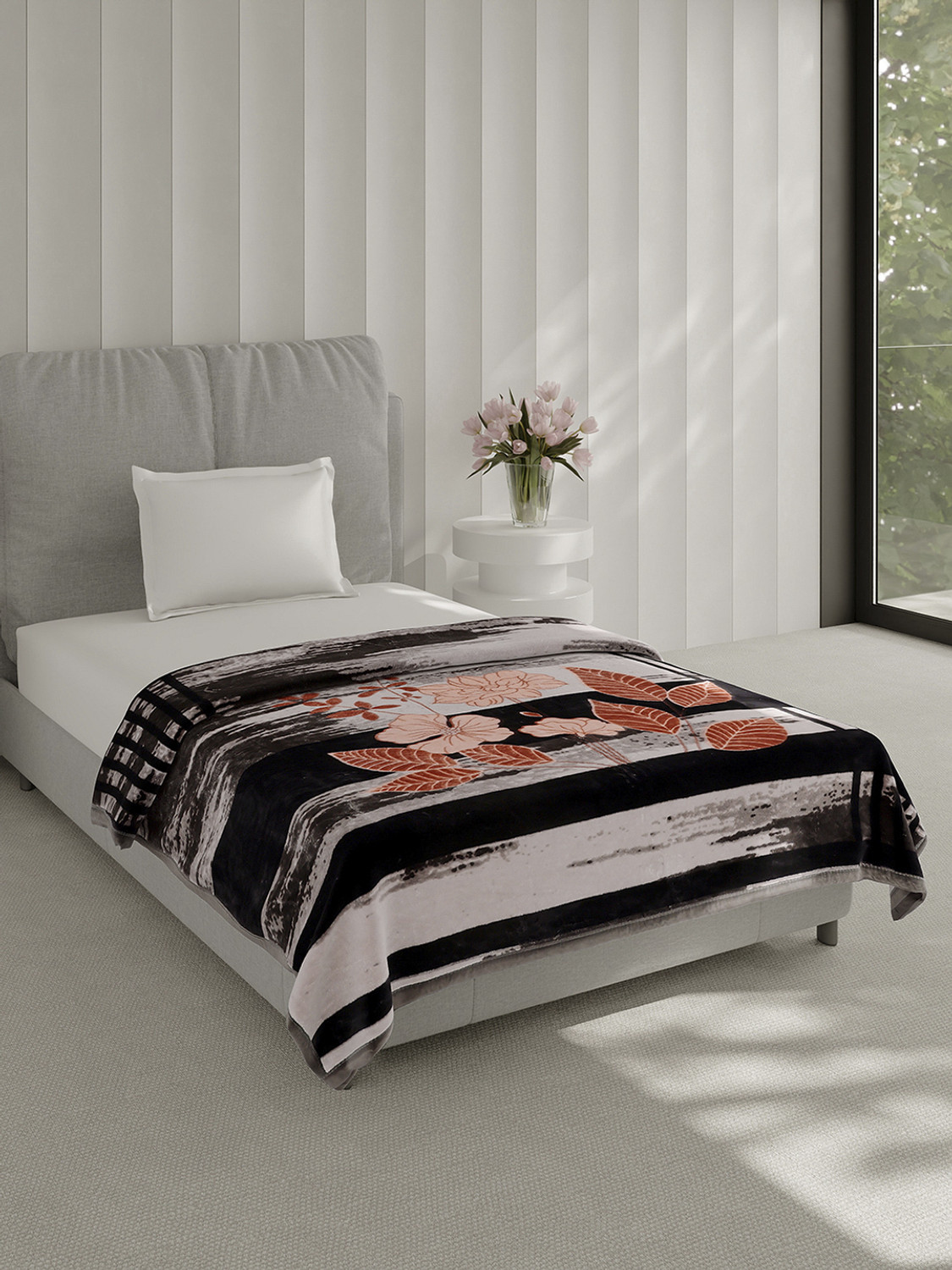 Image of MONTE CARLO Printed Single Mink Blanket for Mild Winter