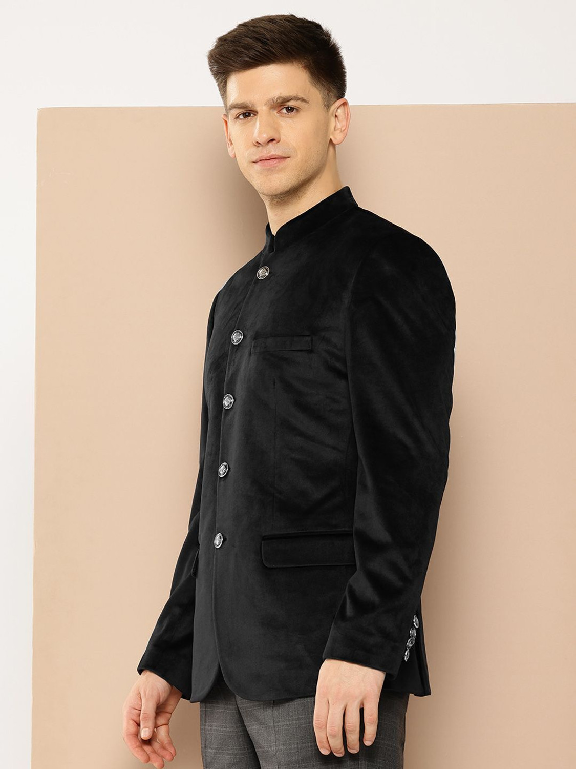 Image of INVICTUS Solid Bandhgala Party Men Blazer
