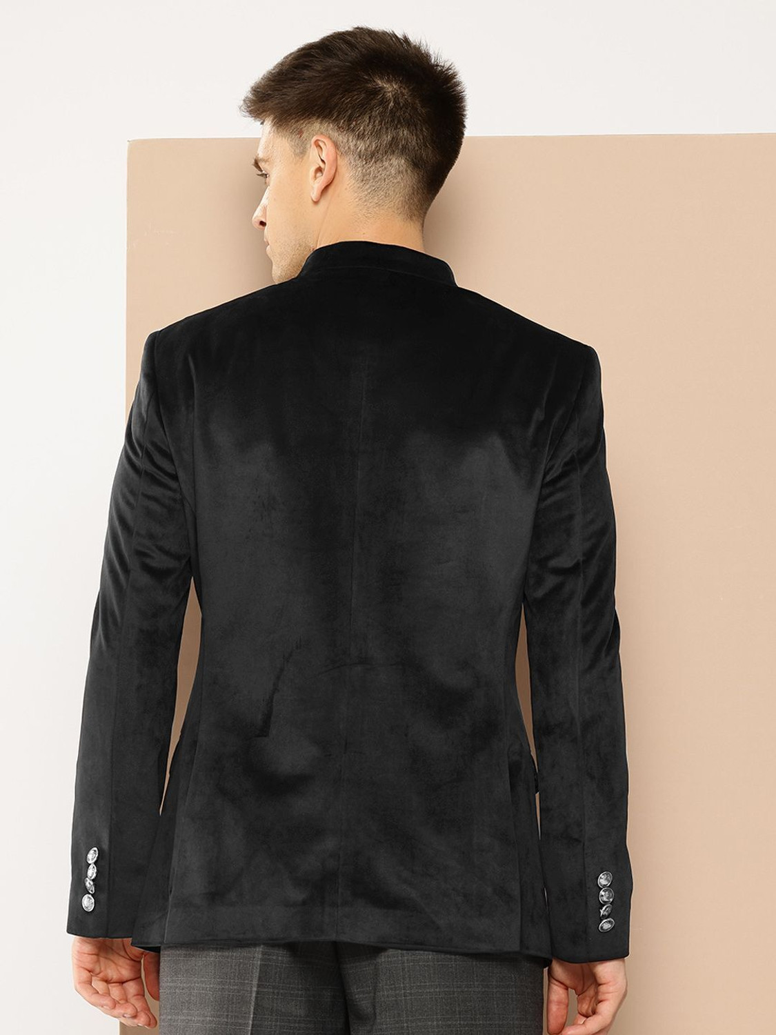 Image of INVICTUS Solid Bandhgala Party Men Blazer