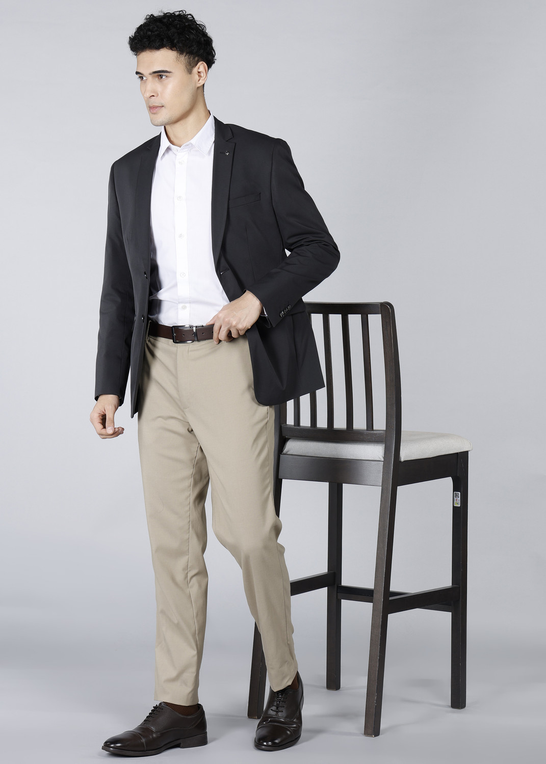 Image of Allen Solly Solid Single Breasted Formal Men Blazer