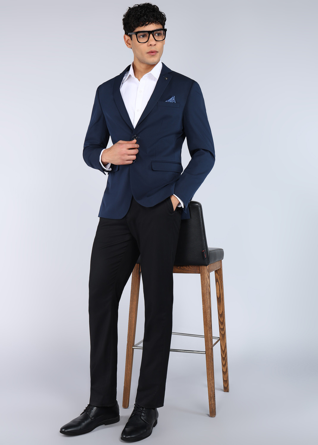 Image of Allen Solly Solid Tuxedo Style Festive & Wedding Men Blazer
