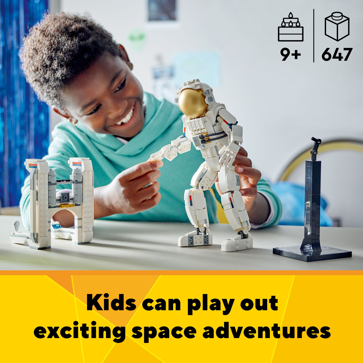 Image of LEGO Creator 3-in-1 Space Astronaut Toy Set 31152 (647 Pieces)