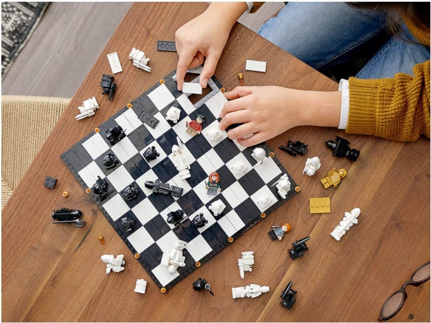 Image of TMA ENTERPRISE Harry Potter Hogwarts Wizard's Chess Building Set Magical Chess Board