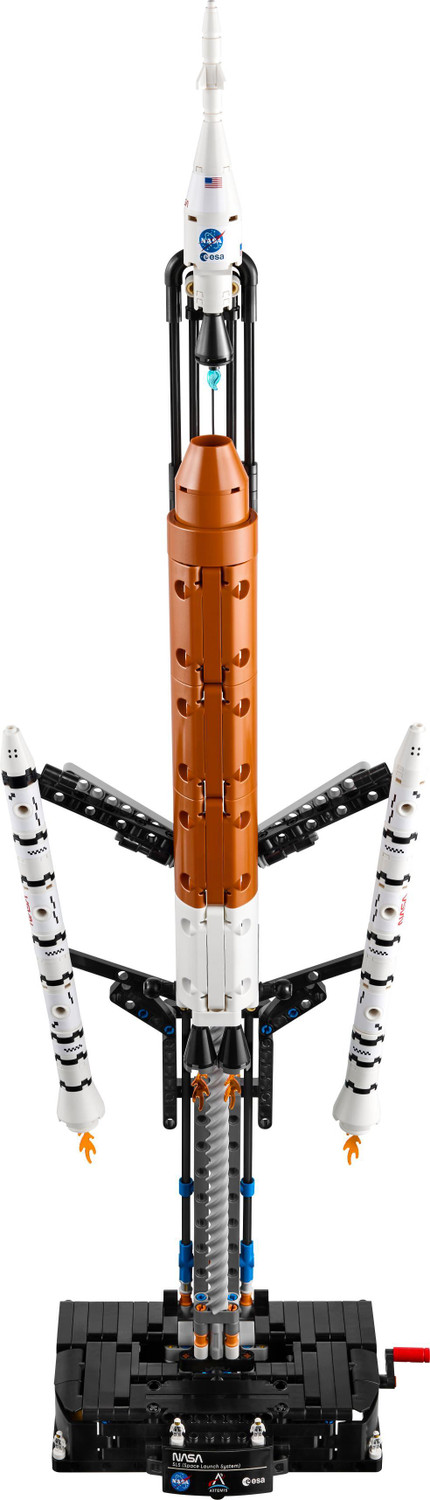Image of LEGO Technic NASA Artemis Space Launch System Rocket 42221