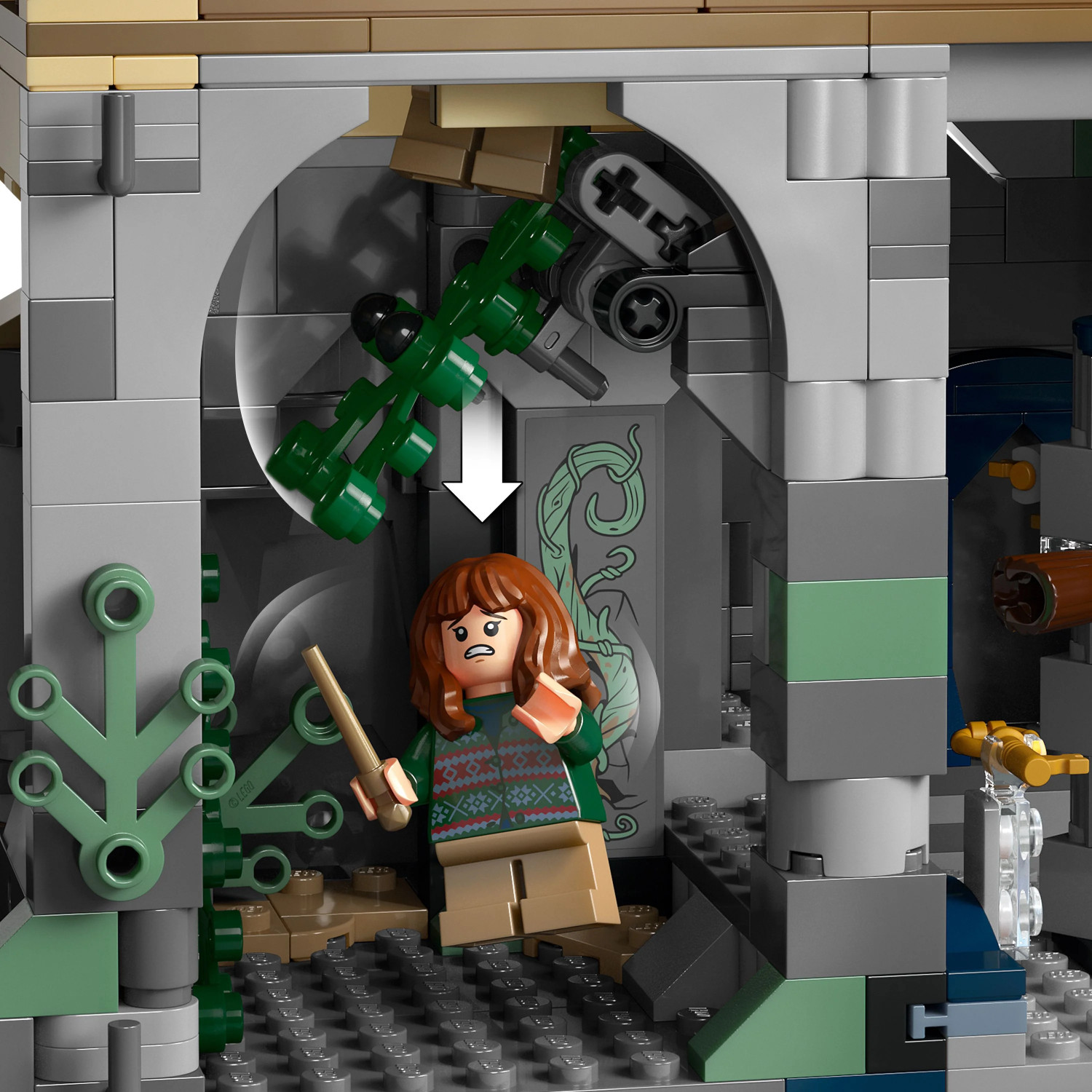 Image of LEGO Harry Potter Hogwarts Castle: The Main Tower Set, Wizard Gift 76454