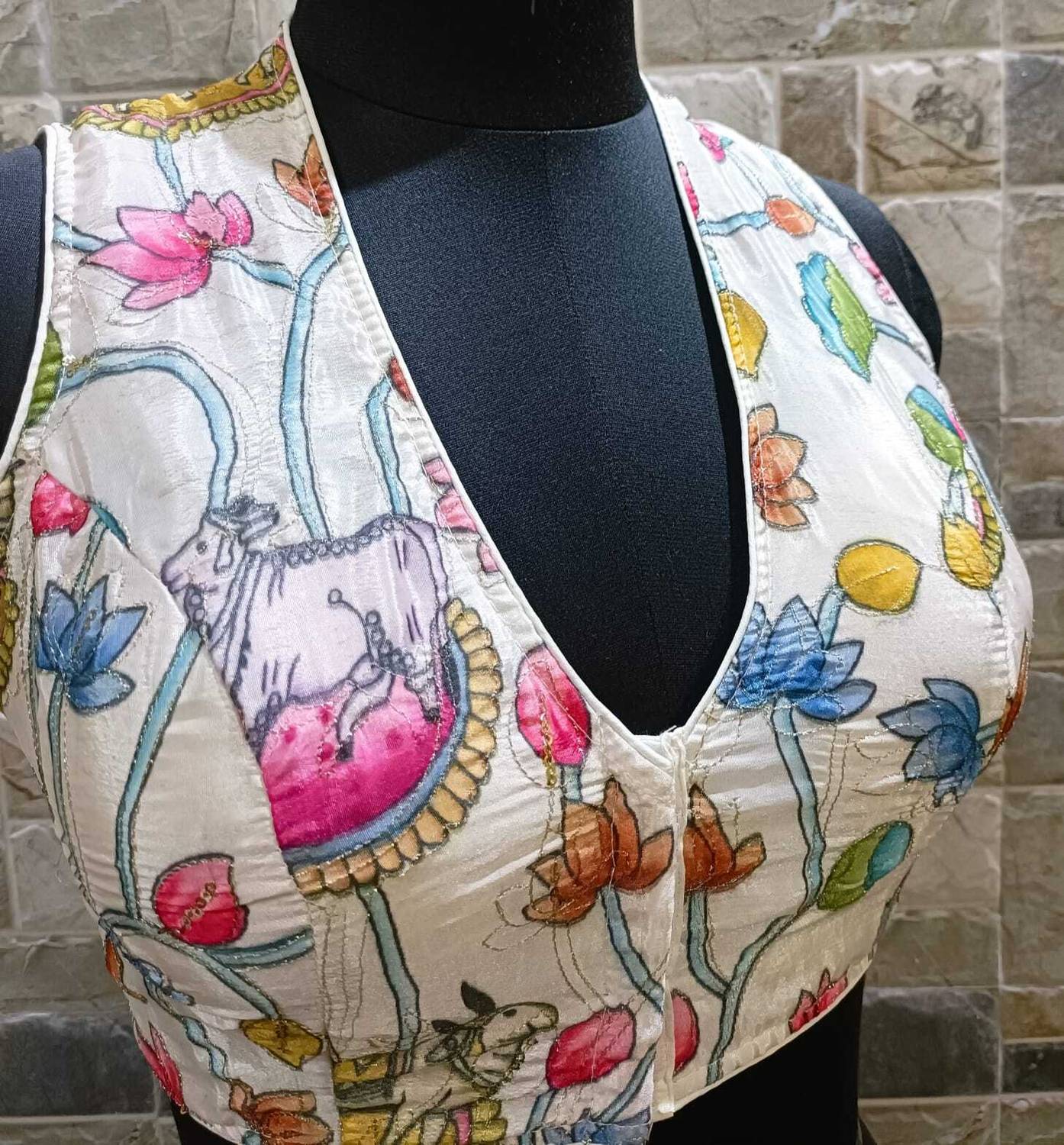 Boutiqueasima V-Neck Women Blouse