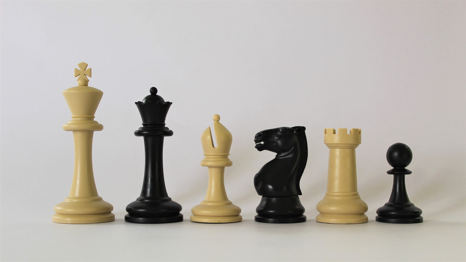 Image of 4knights 96mm KH Solid Chess Set 460gm Strategy & War Board Game