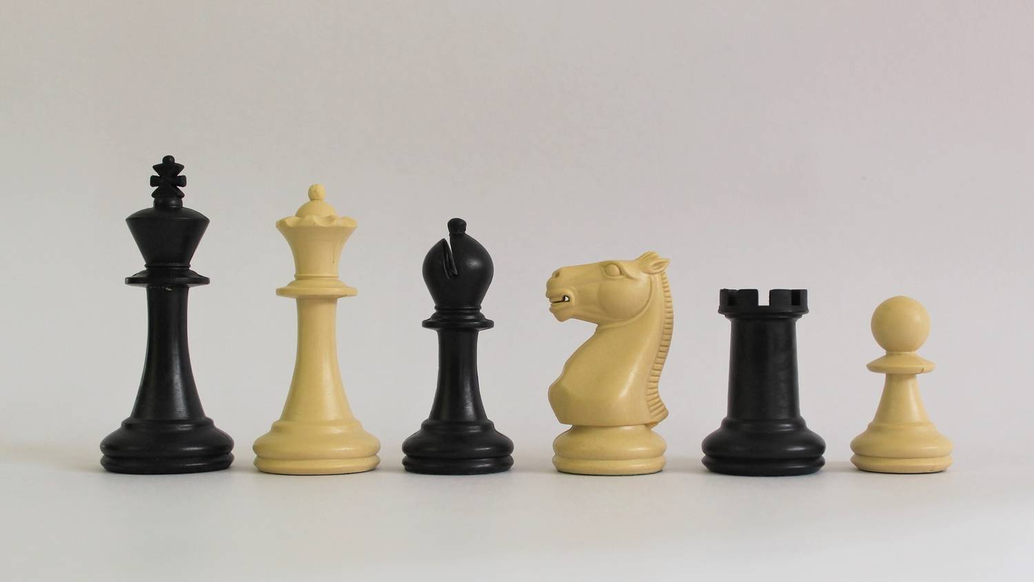 4knights 3'' Chess Set with 16'' Rollup Board Board Game Accessories